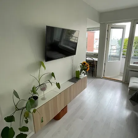 Kaunis Yksioe Parvekkeella Helsinki